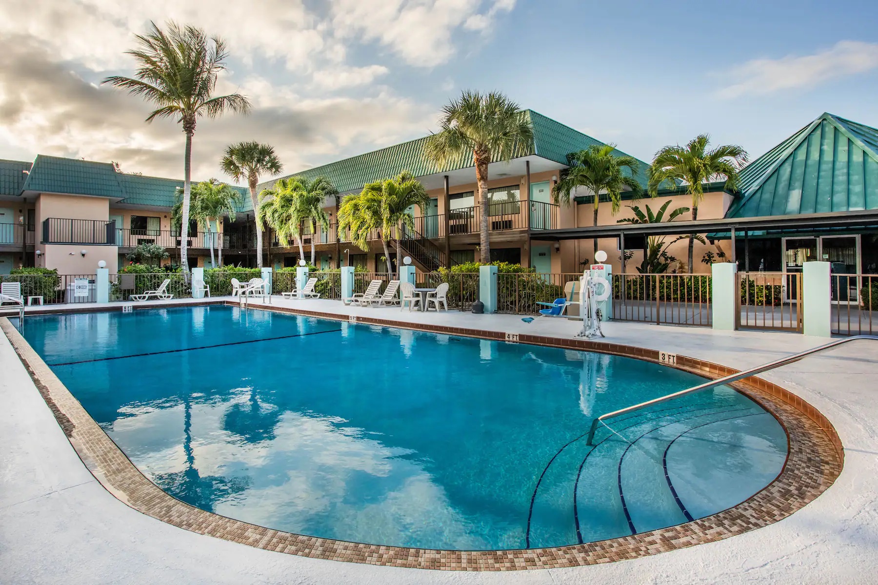 05161_pool_view_5