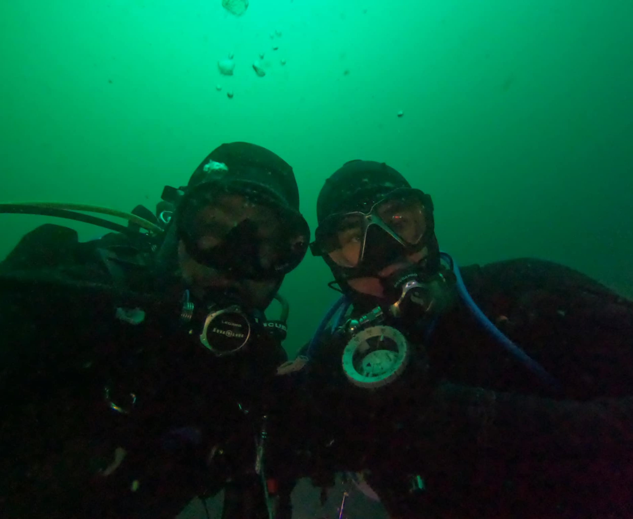 6 Master Diver Challenge winner 2023 John P. with family