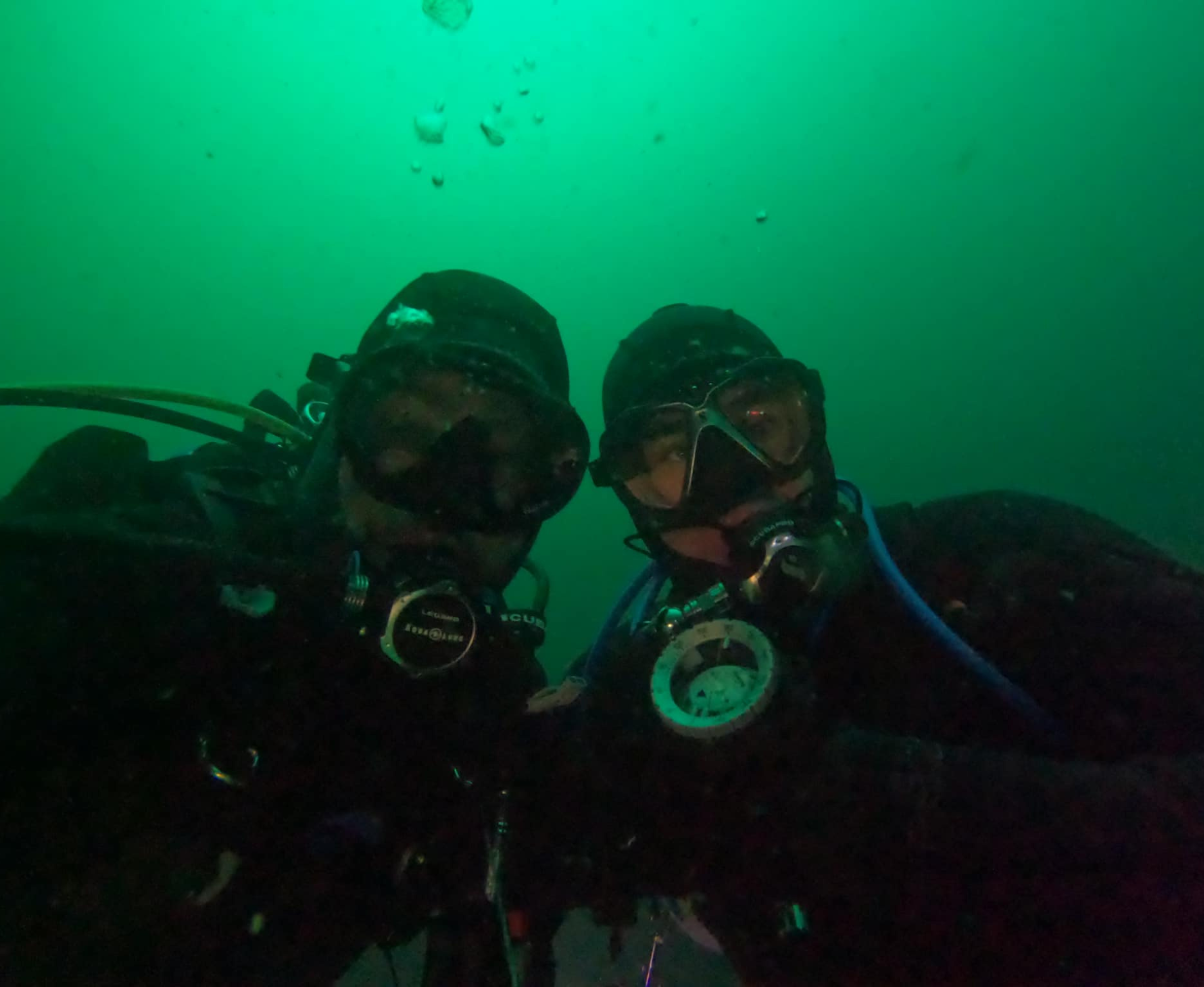 Master Diver Challenge winner 2023 John P. with family